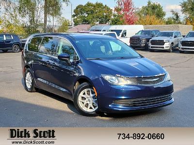 2017 Chrysler Pacifica FWD Minivan for sale #26GC070A - photo 1