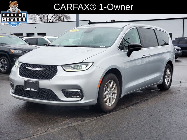 Used 2024 Chrysler Pacifica - photo 5