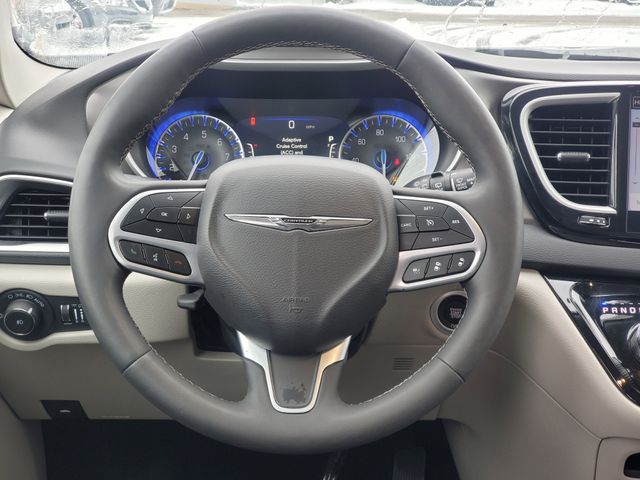 Used 2024 Chrysler Pacifica - photo 30