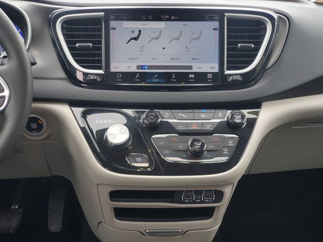 Used 2024 Chrysler Pacifica - photo 31