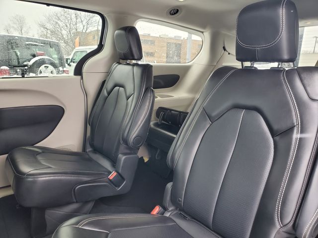 Used 2024 Chrysler Pacifica - photo 32