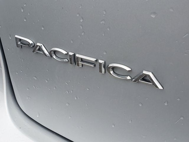 Used 2024 Chrysler Pacifica - photo 9