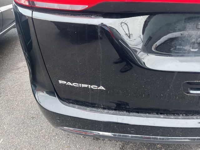 Used 2025 Chrysler Pacifica - photo 22
