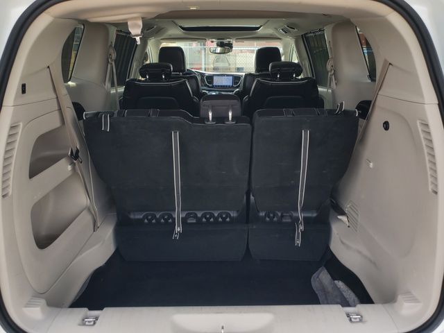 Used 2023 Chrysler Pacifica - photo 10