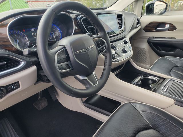 Used 2023 Chrysler Pacifica - photo 18