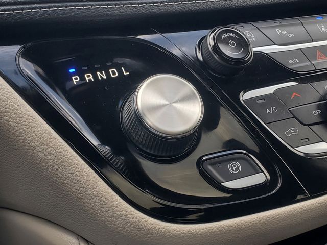Used 2023 Chrysler Pacifica - photo 27