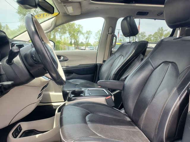 Used 2019 Chrysler Pacifica - photo 9