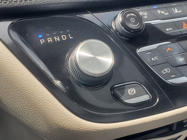 Used 2019 Chrysler Pacifica - photo 21