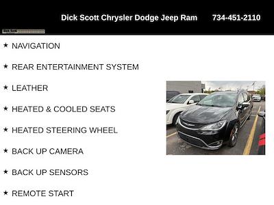 Used 2019 Chrysler Pacifica - photo 2