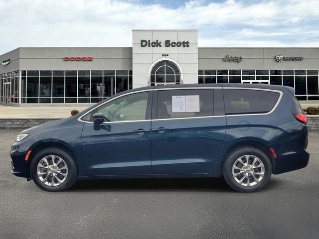 Used 2023 Chrysler Pacifica - photo 2