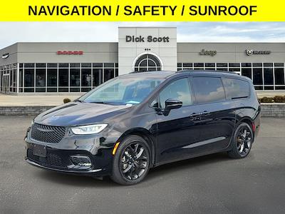 2025 Chrysler Pacifica FWD Minivan for sale #P20241 - photo 2
