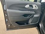 Used 2025 Chrysler Pacifica Select Minivan for sale #CU558554 - photo 10
