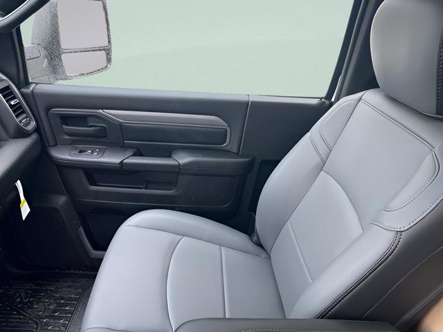 New 2025 Ram 5500 - photo 9