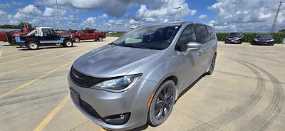 2020 Chrysler Pacifica FWD Minivan for sale #25C415A - photo 1