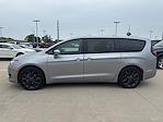 2020 Chrysler Pacifica FWD Minivan for sale #25C415A - photo 4