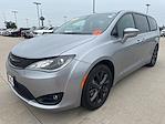 2020 Chrysler Pacifica FWD Minivan for sale #25C415A - photo 1