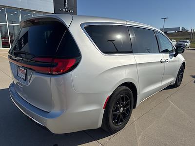 Used 2024 Chrysler Pacifica Touring L Minivan for sale #25P876 - photo 2
