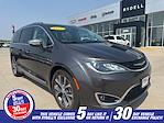 2017 Chrysler Pacifica FWD Minivan for sale #25R775B - photo 1
