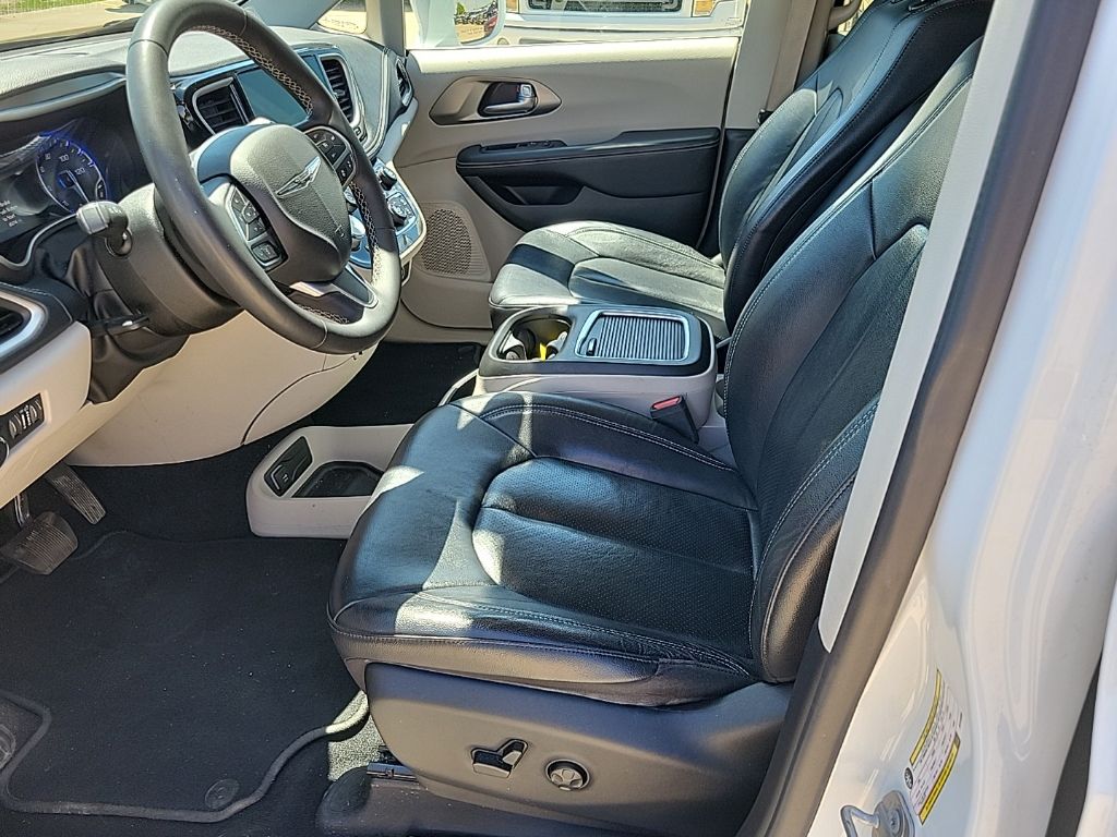 Used 2022 Chrysler Pacifica - photo 10