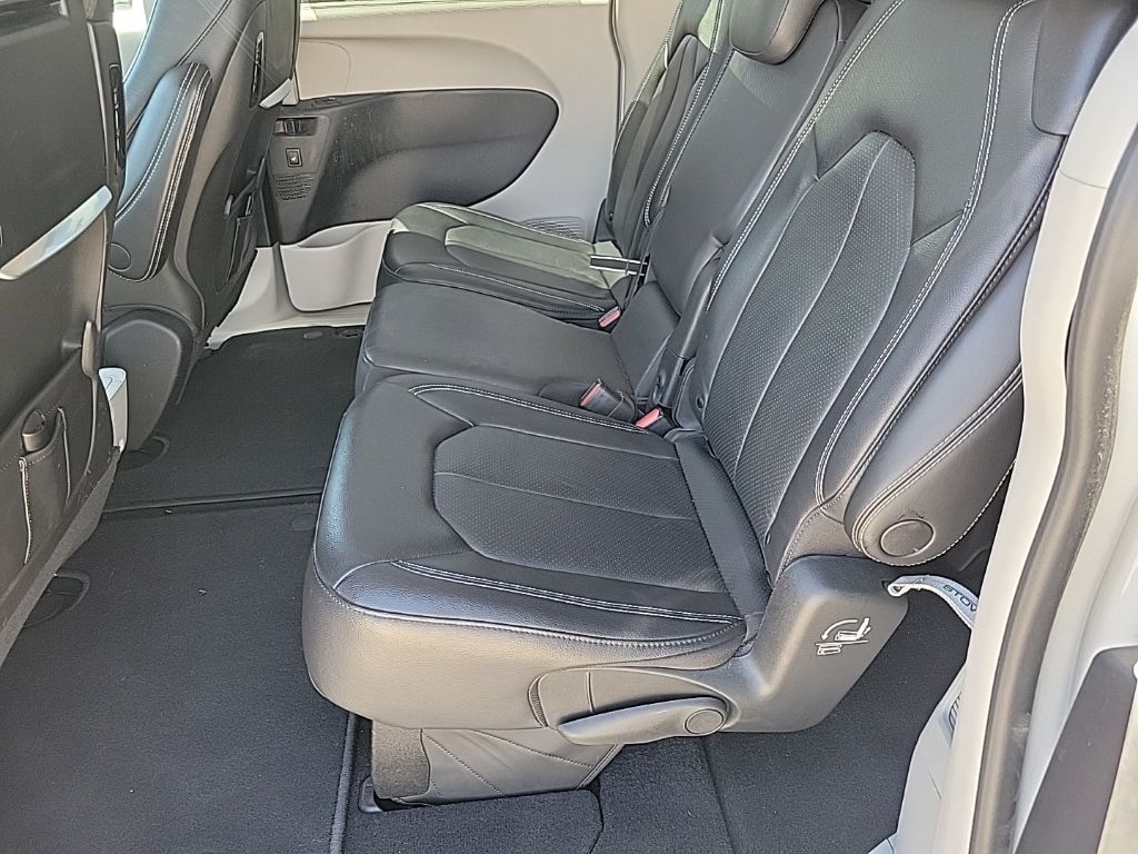 Used 2022 Chrysler Pacifica - photo 11
