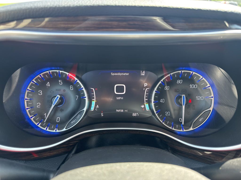 Used 2023 Chrysler Pacifica - photo 18