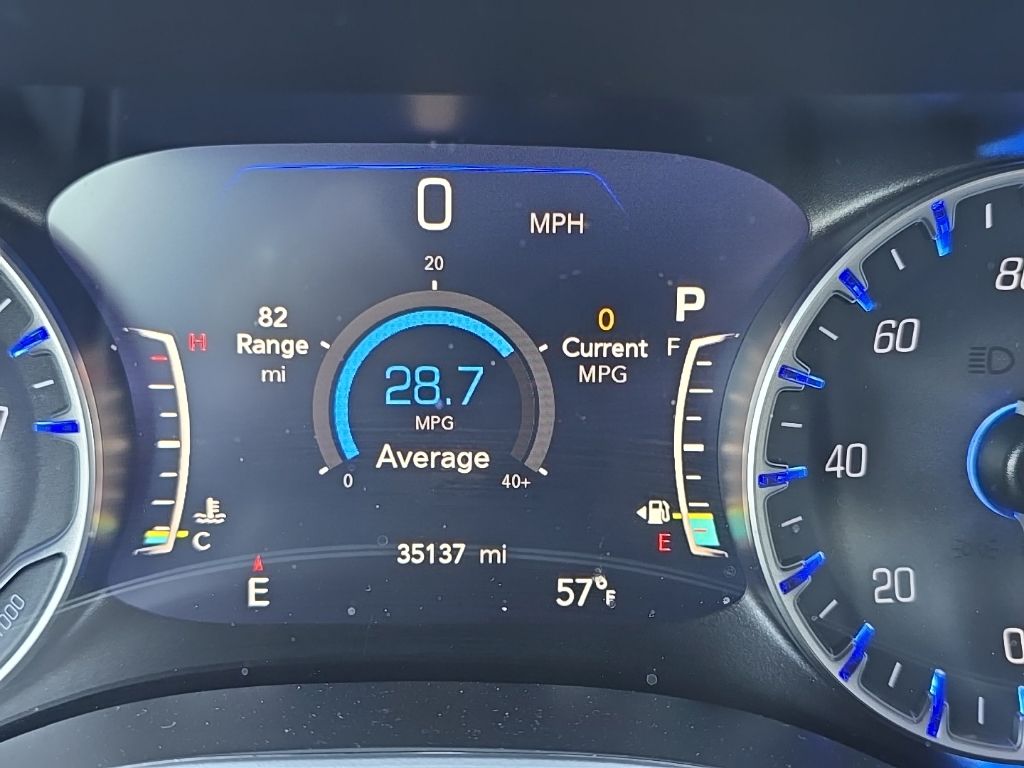 Used 2025 Chrysler Pacifica - photo 15