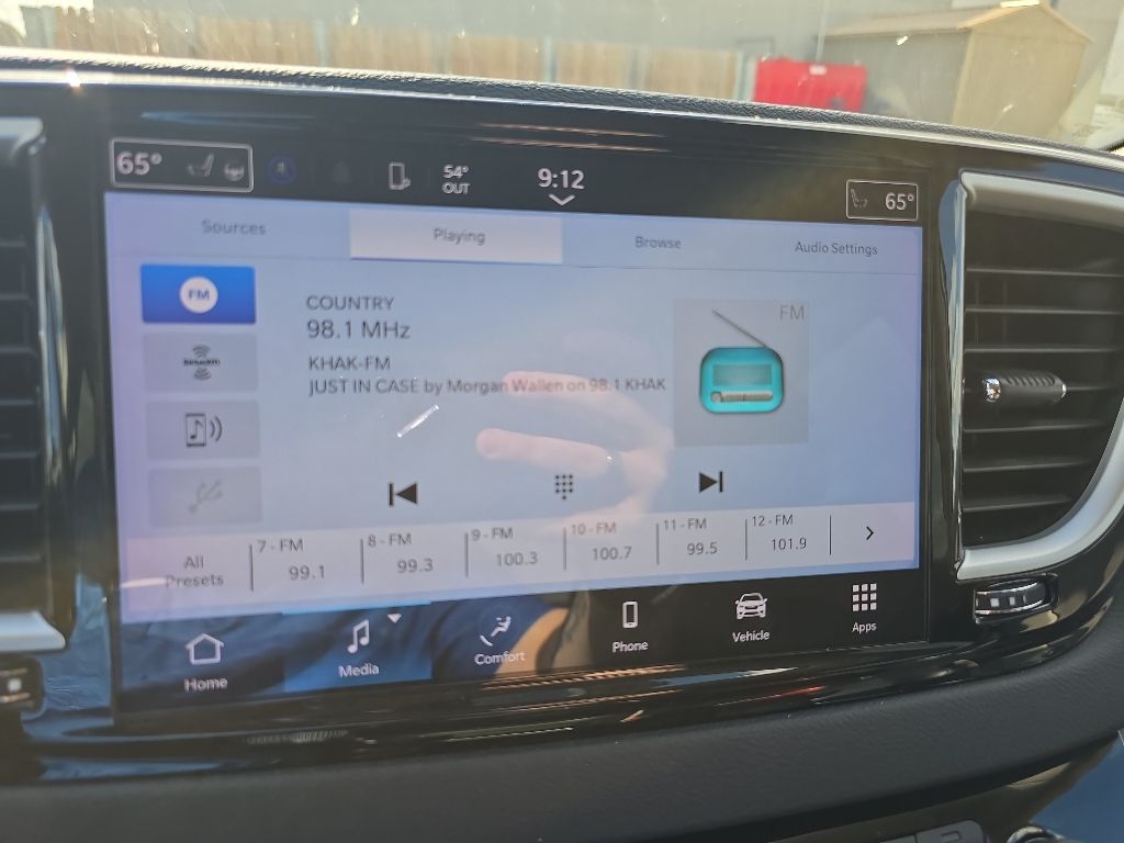 Used 2023 Chrysler Pacifica - photo 16