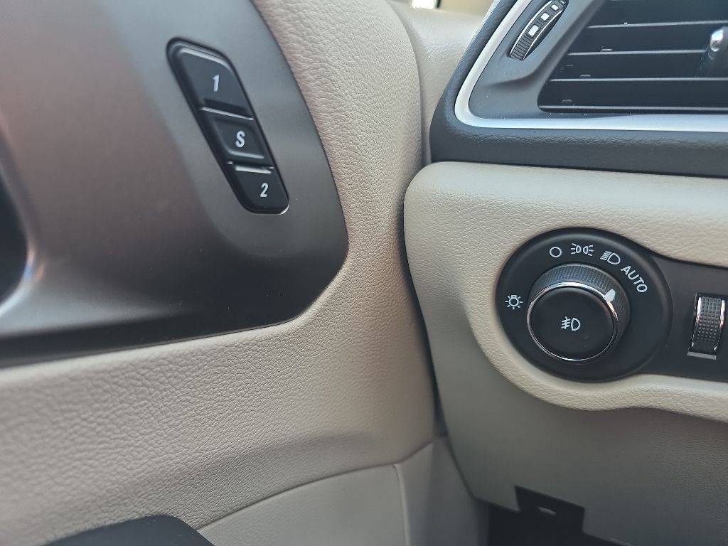 Used 2023 Chrysler Pacifica - photo 18