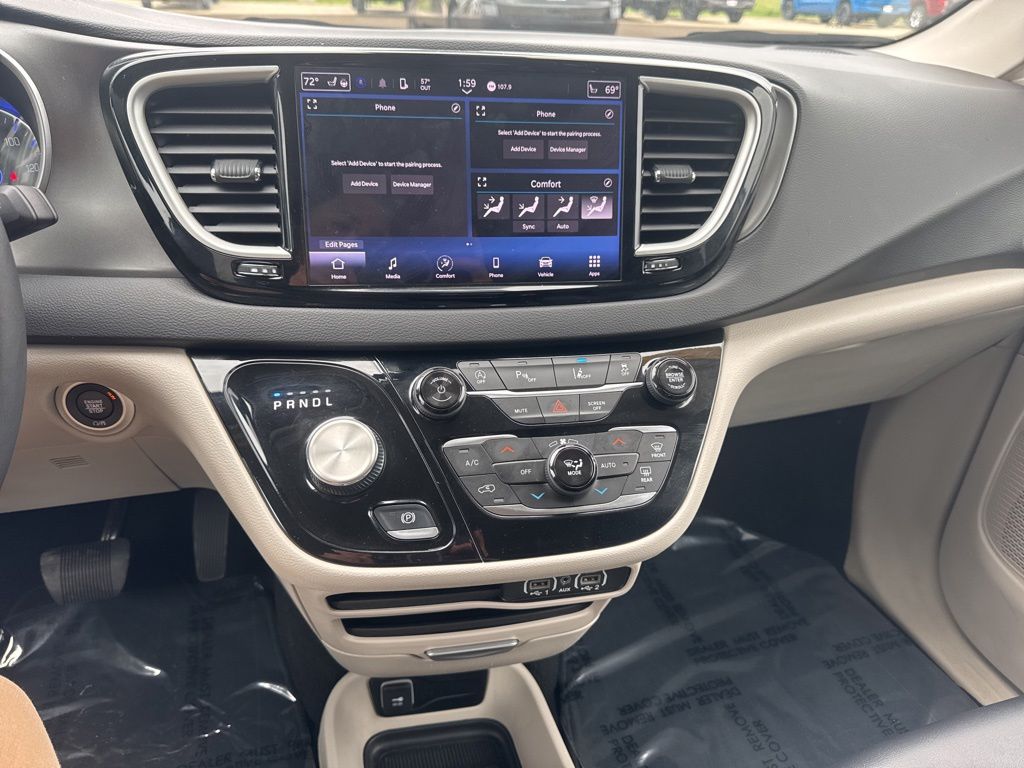 Used 2024 Chrysler Pacifica - photo 5