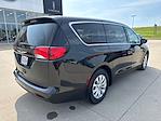 2017 Chrysler Pacifica FWD Minivan for sale #26P863A - photo 2