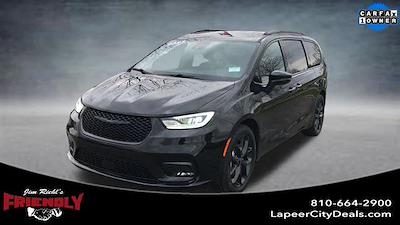 Used 2023 Chrysler Pacifica Touring L Minivan for sale #L25F002A - photo 1