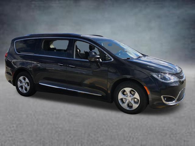 Used 2017 Chrysler Pacifica - photo 12