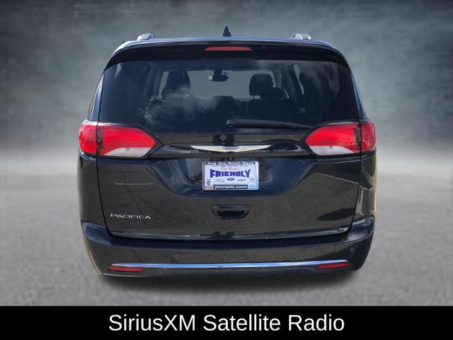 Used 2017 Chrysler Pacifica - photo 8