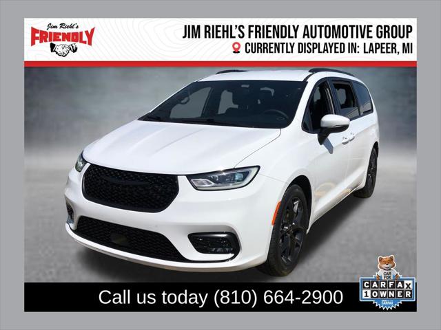 Used 2023 Chrysler Pacifica - photo 1