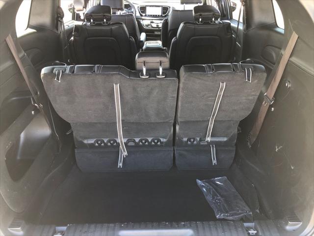 Used 2023 Chrysler Pacifica - photo 18