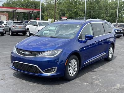2018 Chrysler Pacifica FWD Minivan for sale #1C250280BP - photo 2