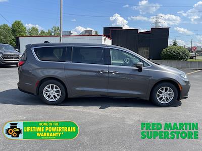 2023 Chrysler Pacifica FWD Minivan for sale #1C252768AV - photo 1