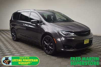 2020 Chrysler Pacifica FWD Minivan for sale #1C252813AV - photo 1
