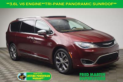 2018 Chrysler Pacifica FWD Minivan for sale #1C253944AP - photo 1