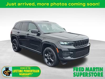 Used 2024 Jeep Grand Cherokee - photo 1