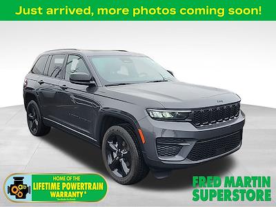 Used 2023 Jeep Grand Cherokee - photo 1