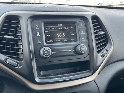 Used 2017 Jeep Cherokee - photo 1