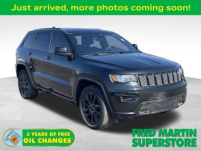 Used 2020 Jeep Grand Cherokee - photo 1