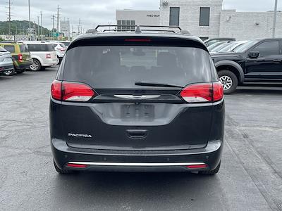 2017 Chrysler Pacifica FWD Minivan for sale #1D252052AP - photo 2