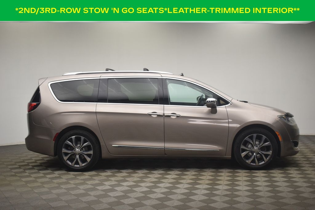 Used 2017 Chrysler Pacifica - photo 40