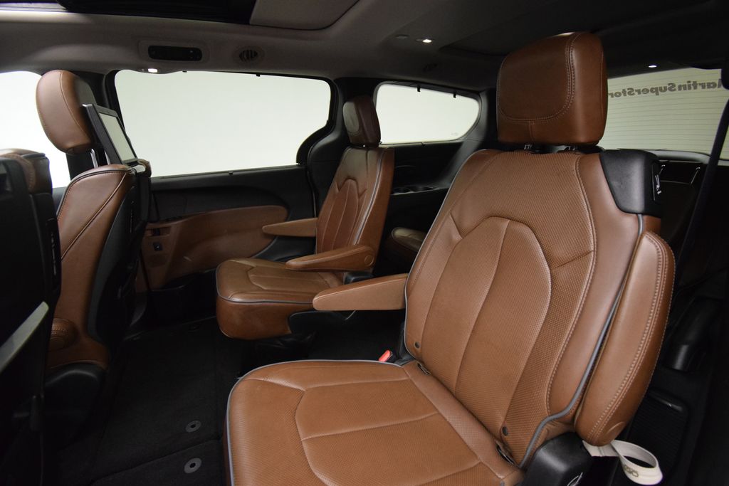 Used 2017 Chrysler Pacifica - photo 7