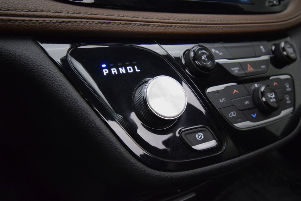 Used 2017 Chrysler Pacifica - photo 10
