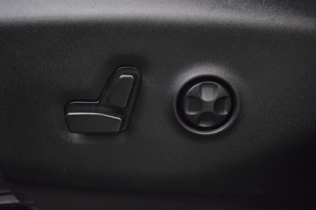 Used 2017 Chrysler Pacifica - photo 12