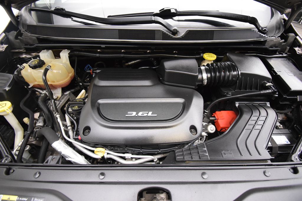Used 2017 Chrysler Pacifica - photo 14