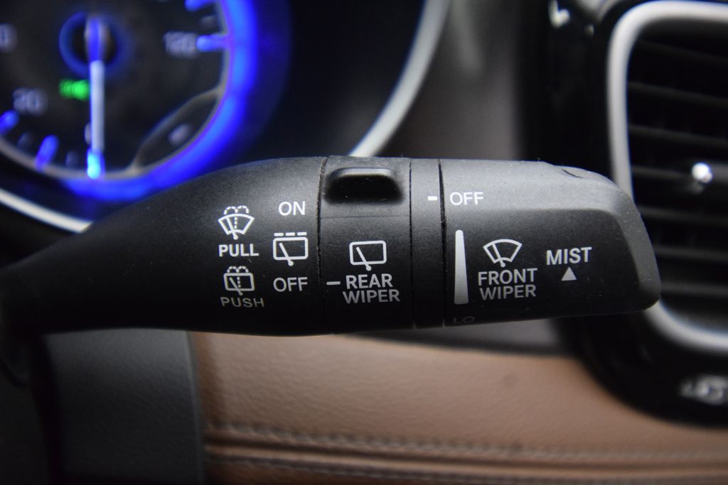 Used 2017 Chrysler Pacifica - photo 23